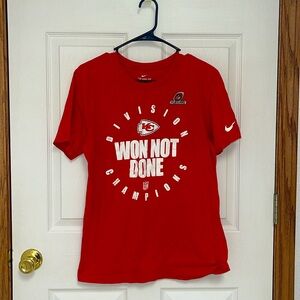Kansas City Chiefs Nike Shirt (Men’s Size Small) ‼️‼️‼️